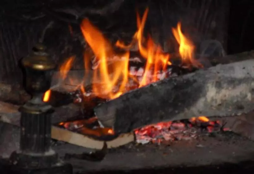 Aamiaismajoitus (B&B) Chambres Et Table D Hôtes Du Péré