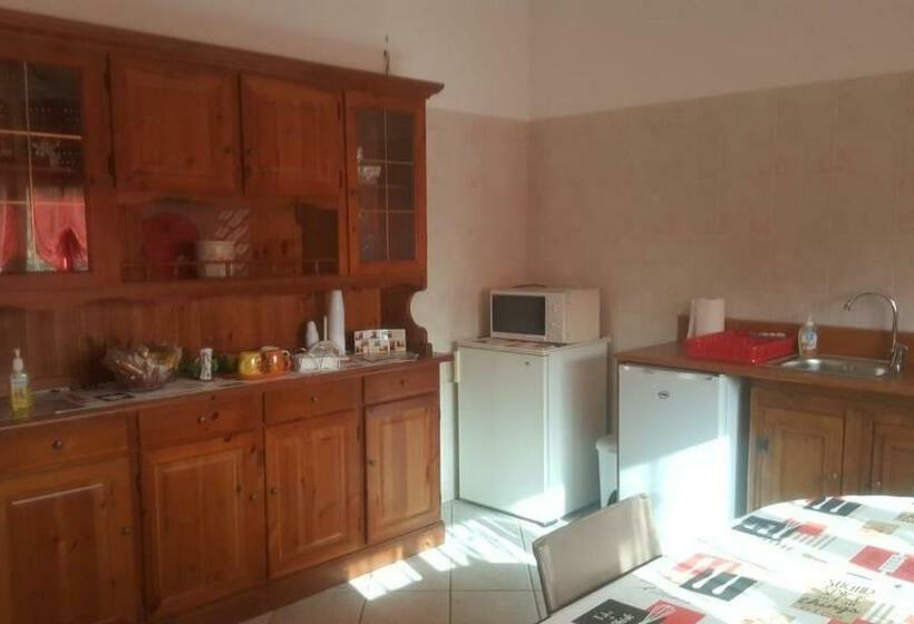 צימר L Angolo Antico