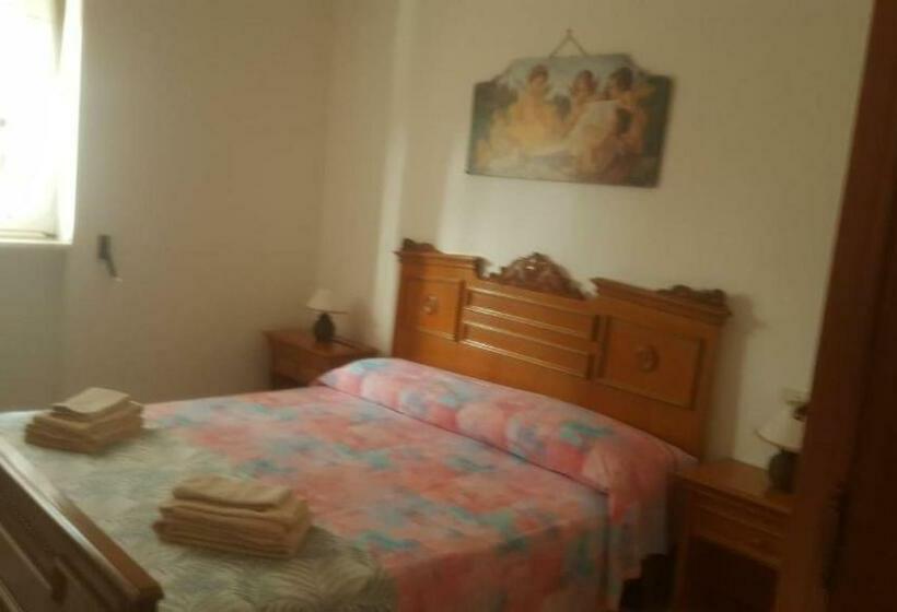 צימר L Angolo Antico