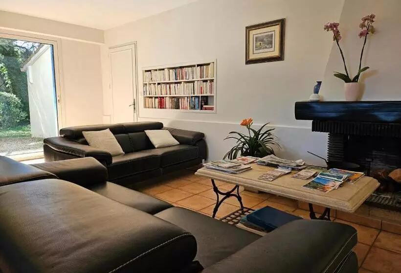 Aamiaismajoitus (B&B) La Luberonne