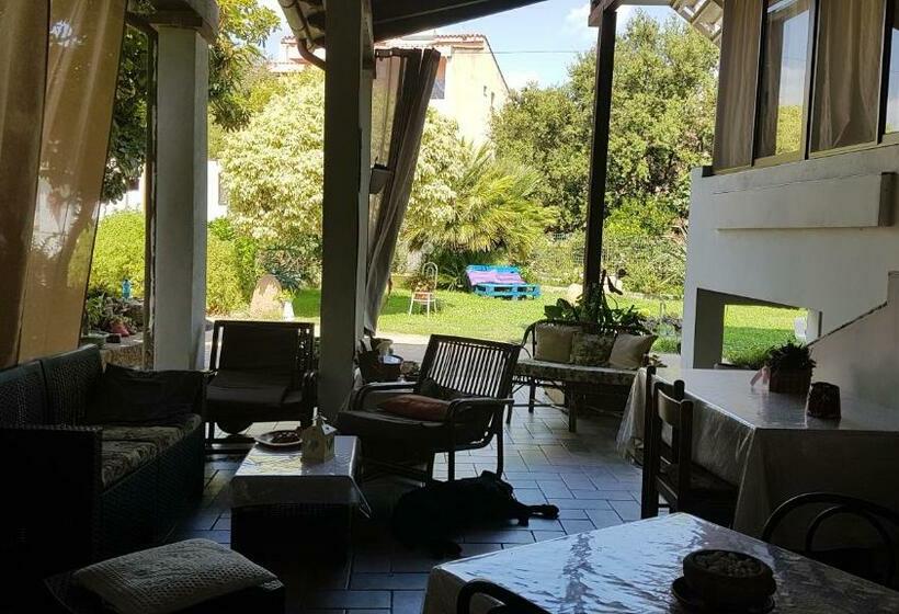 住宿加早餐  Su Cunventu