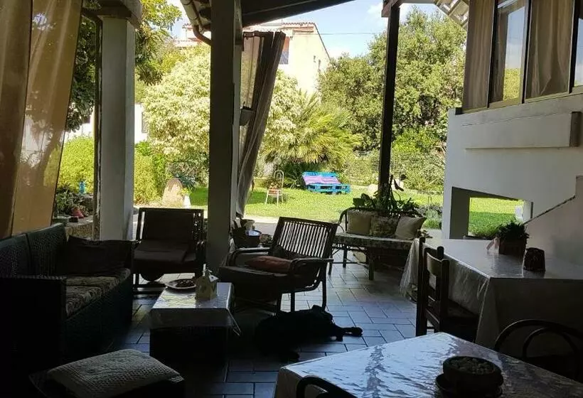 Aamiaismajoitus (B&B) Su Cunventu