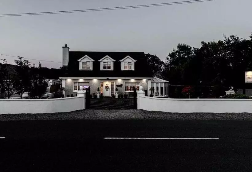 ベッドアンドブレックファースト Woodleigh Lodge