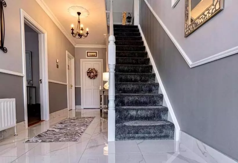 ベッドアンドブレックファースト Woodleigh Lodge