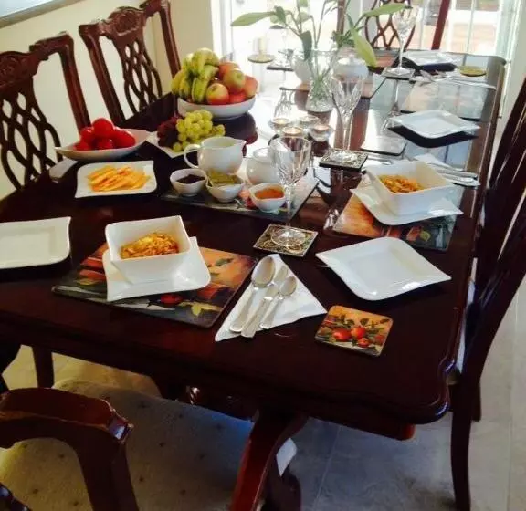 ベッドアンドブレックファースト Woodleigh Lodge