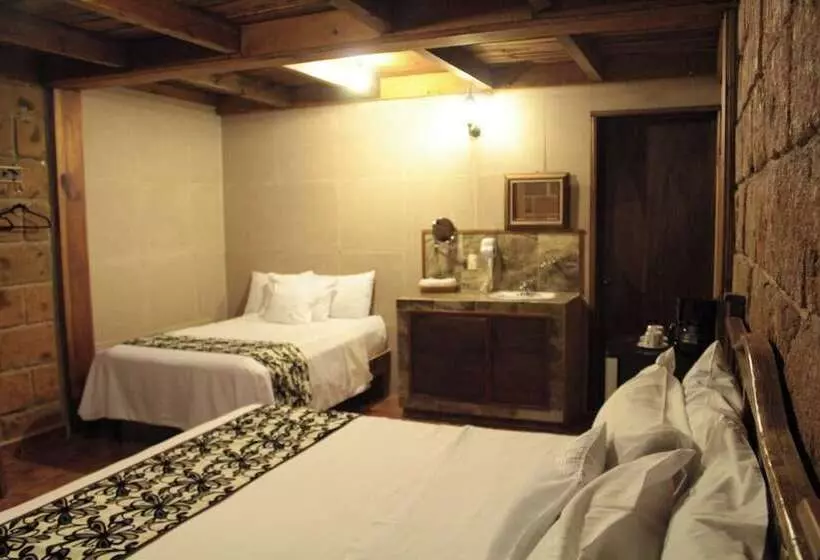 Hotelli Real Nirvana