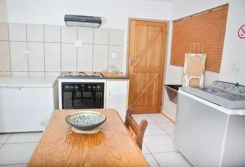 ペンション Avondsrus Guesthouse
