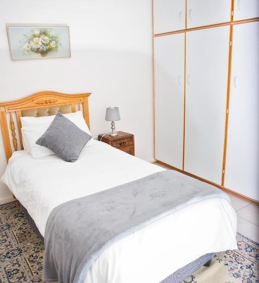 ペンション Avondsrus Guesthouse