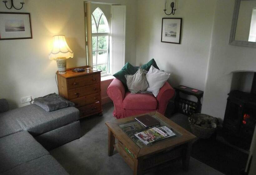 膳宿费 Glyn Arthur Lodge