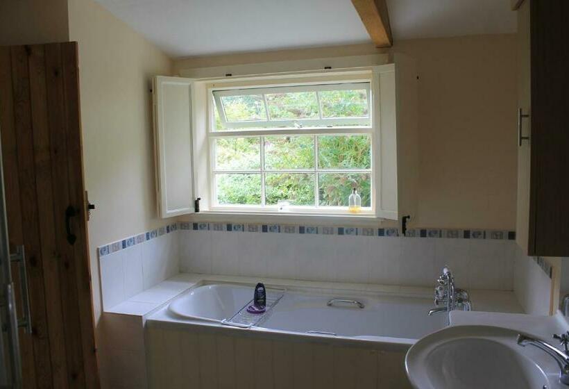 膳宿费 Glyn Arthur Lodge