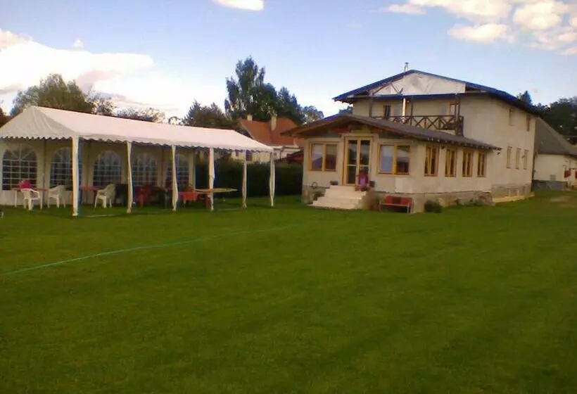 Majatalo Penzión šindléry 533