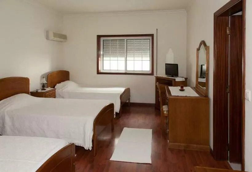 Retkeilymaja Residencial O Trindade