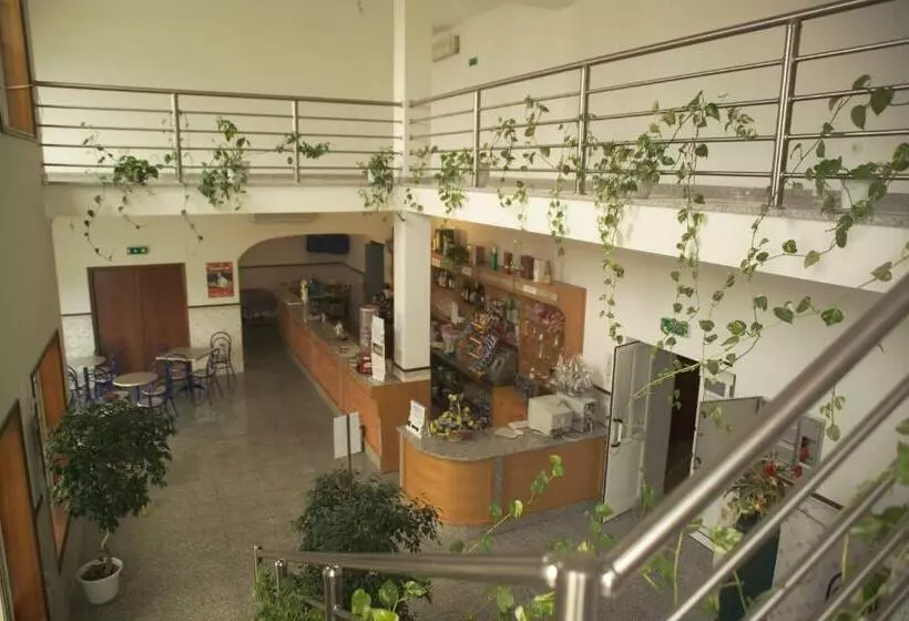 Retkeilymaja Residencial O Trindade