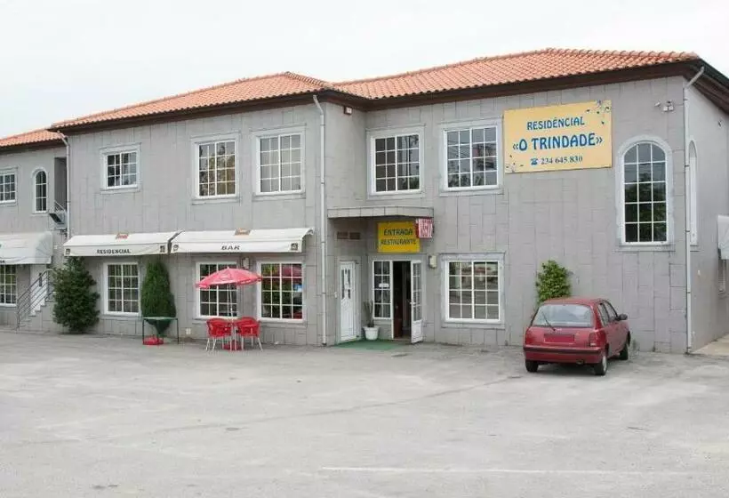 Retkeilymaja Residencial O Trindade