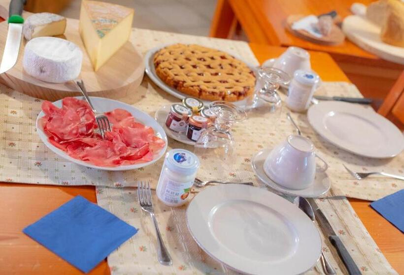 ベッドアンドブレックファースト Antica Casa Di Montagna Maison Bovard