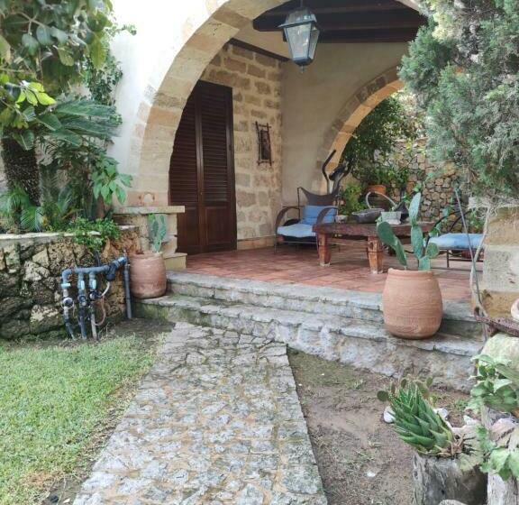 ベッドアンドブレックファースト Casolare Giummari