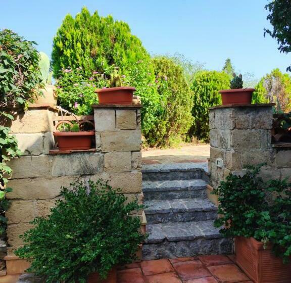 ベッドアンドブレックファースト Casolare Giummari