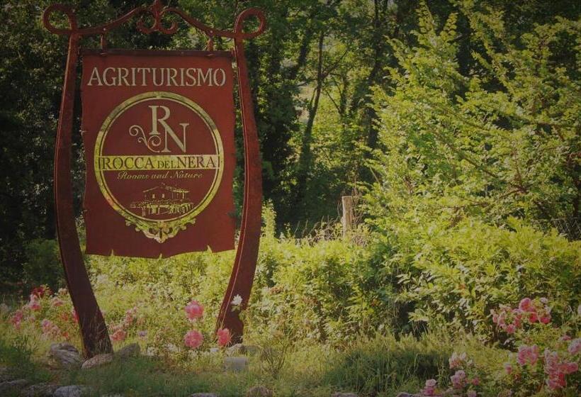 ホテル Agriturismo Rocca Del Nera