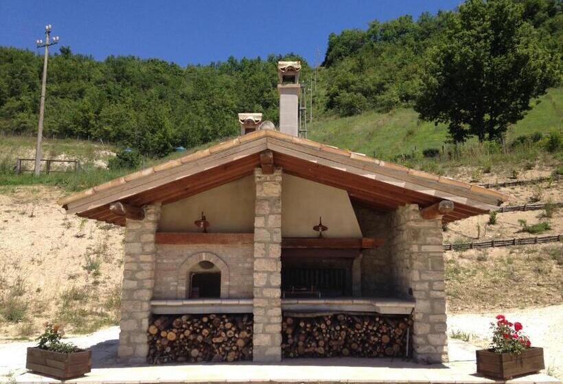 ホテル Agriturismo Rocca Del Nera