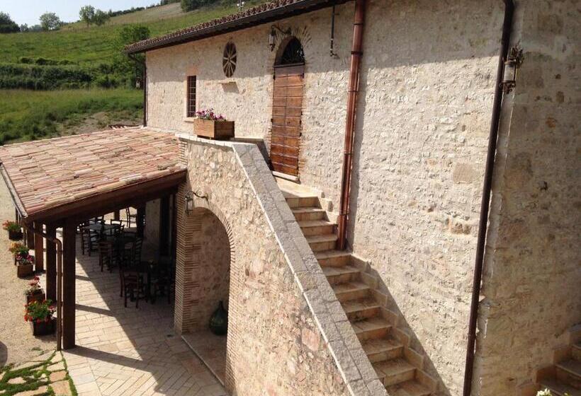 ホテル Agriturismo Rocca Del Nera