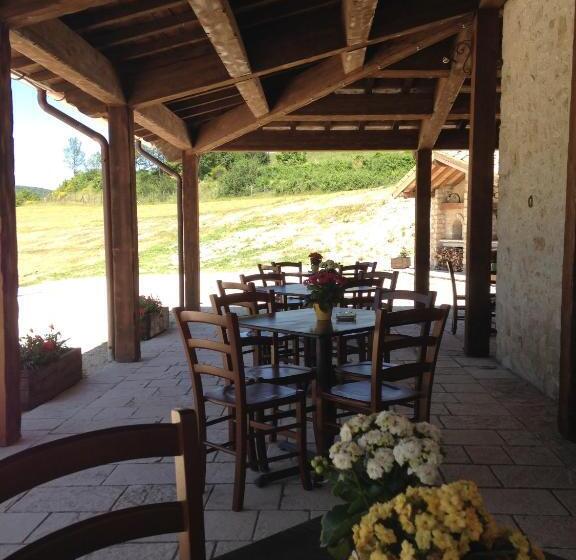 ホテル Agriturismo Rocca Del Nera