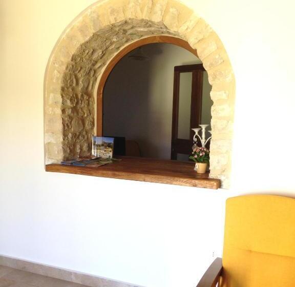 ホテル Agriturismo Rocca Del Nera