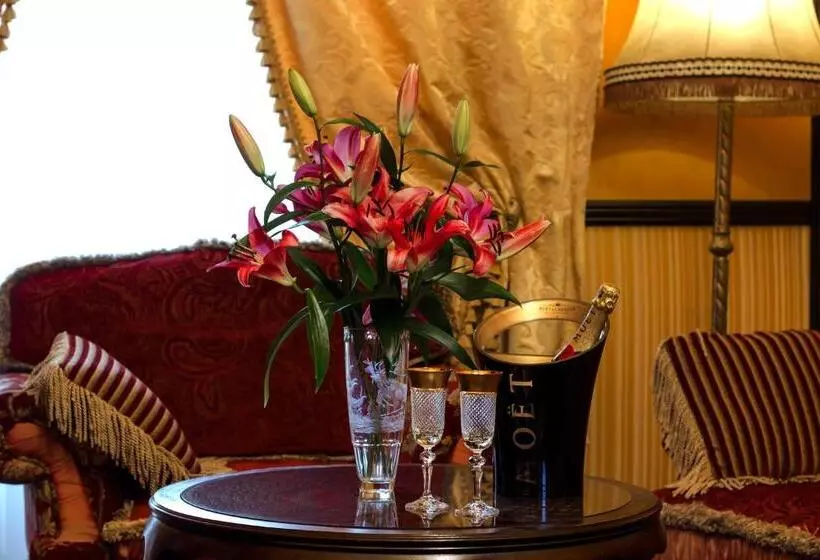 ホテル Zámek Světlá Nad Sázavou