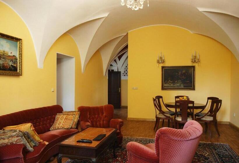 호텔 Zámek Světlá Nad Sázavou