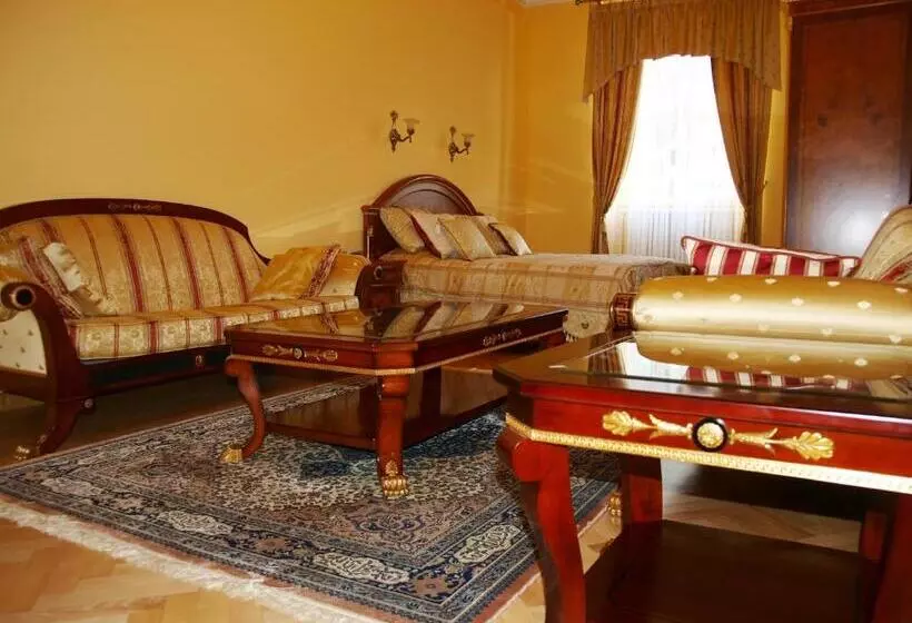 ホテル Zámek Světlá Nad Sázavou