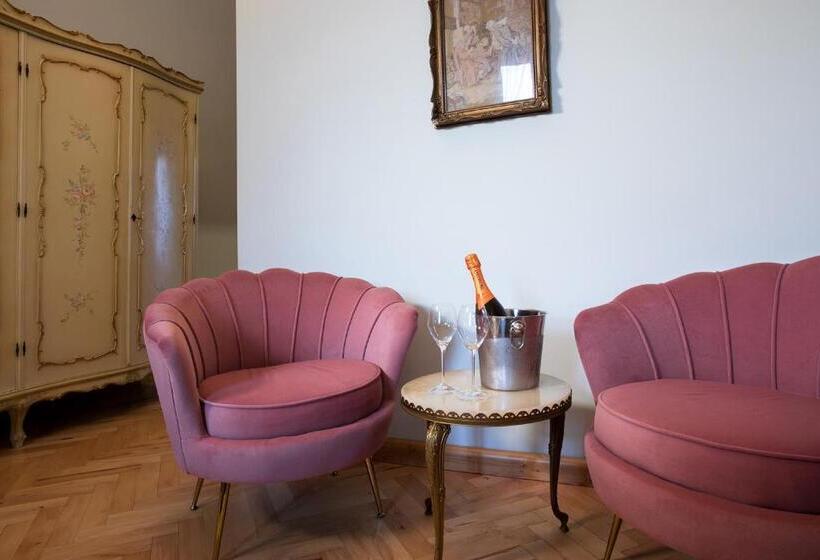 호텔 Zámek Světlá Nad Sázavou