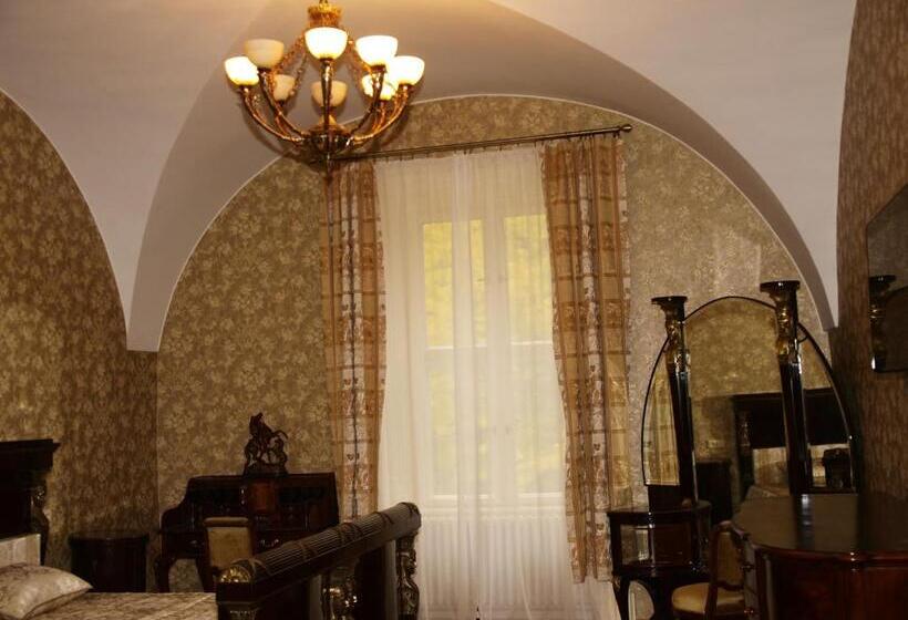 호텔 Zámek Světlá Nad Sázavou