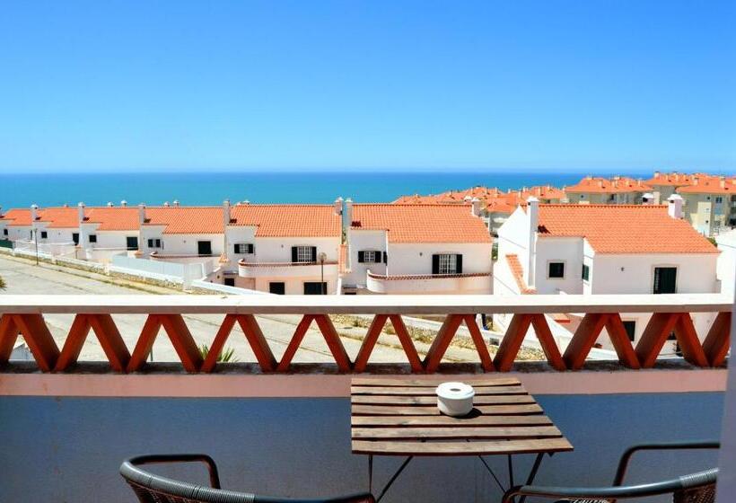 پانسیون Ericeira Soulsurfers Guesthouse
