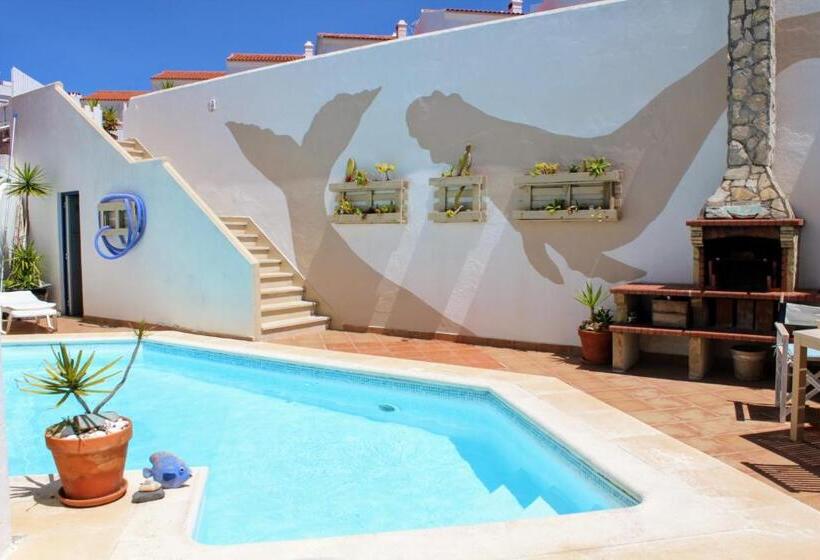 پانسیون Ericeira Soulsurfers Guesthouse