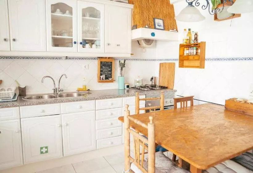 Majatalo Ericeira Soulsurfers Guesthouse