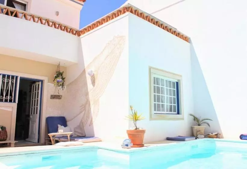 Majatalo Ericeira Soulsurfers Guesthouse