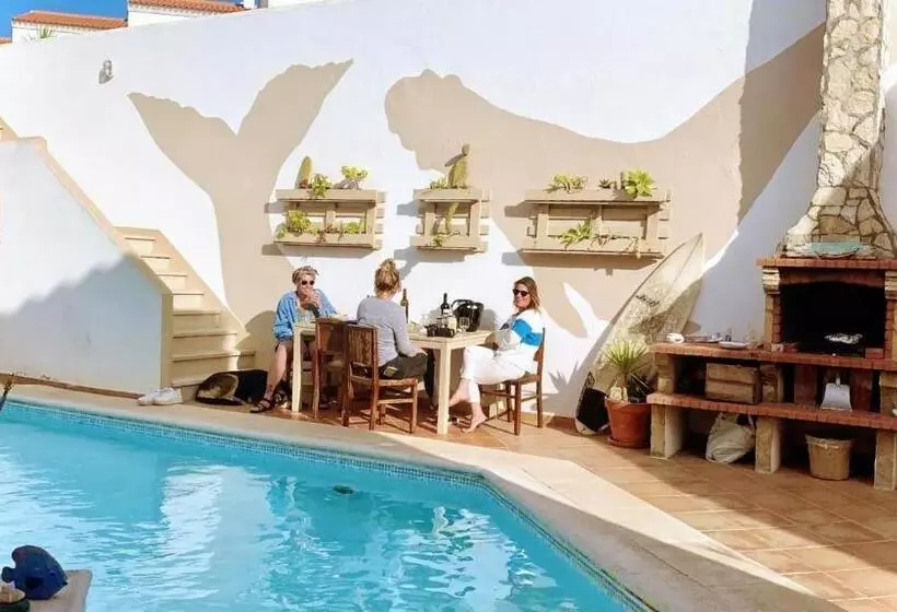 Majatalo Ericeira Soulsurfers Guesthouse