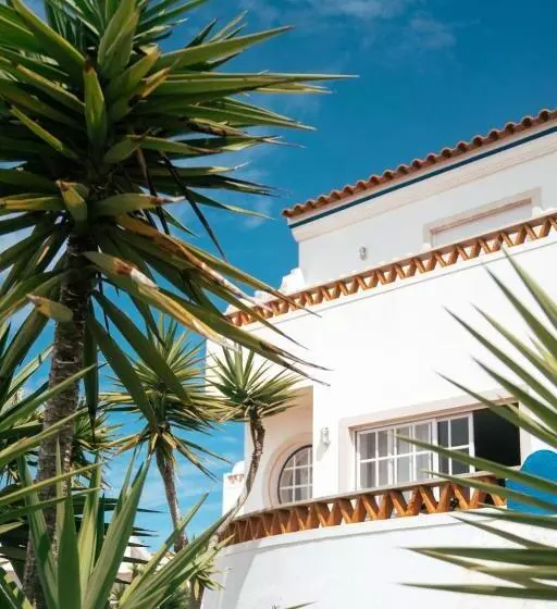 Majatalo Ericeira Soulsurfers Guesthouse