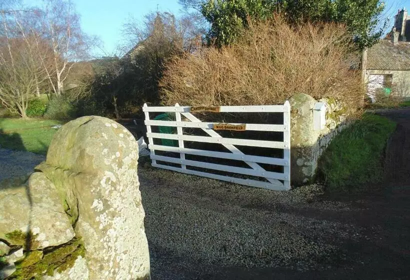 Aamiaismajoitus (B&B) Cantrip Cottage