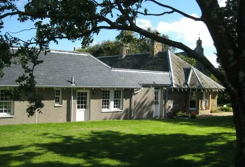 Aamiaismajoitus (B&B) Cantrip Cottage