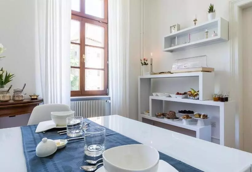 ベッドアンドブレックファースト Chambre D Hôtes Du Côté Des Remparts