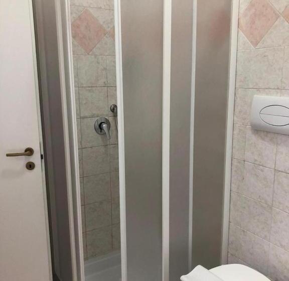 مبيت وإفطار Le 4 Stagioni Rooms