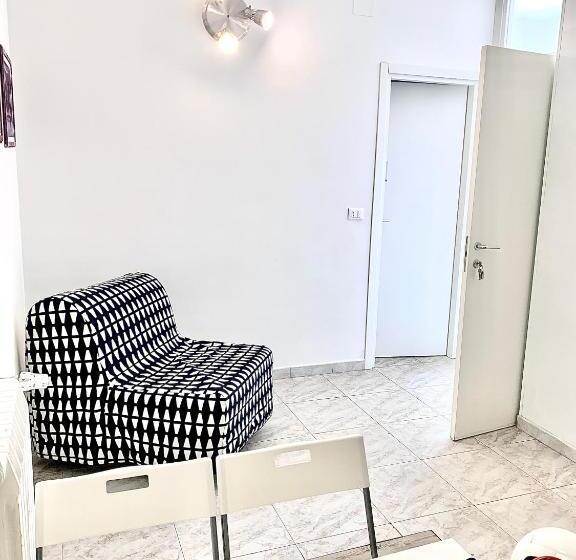 مبيت وإفطار Le 4 Stagioni Rooms