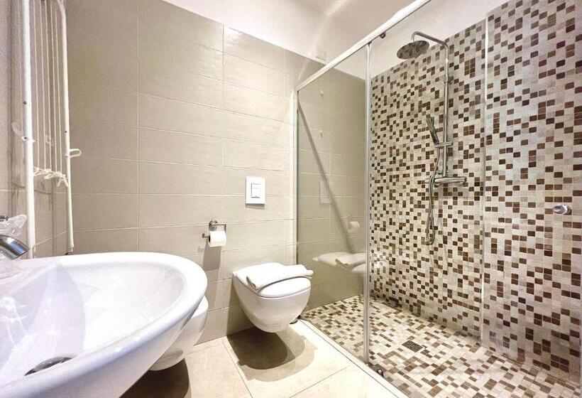 مبيت وإفطار Le 4 Stagioni Rooms