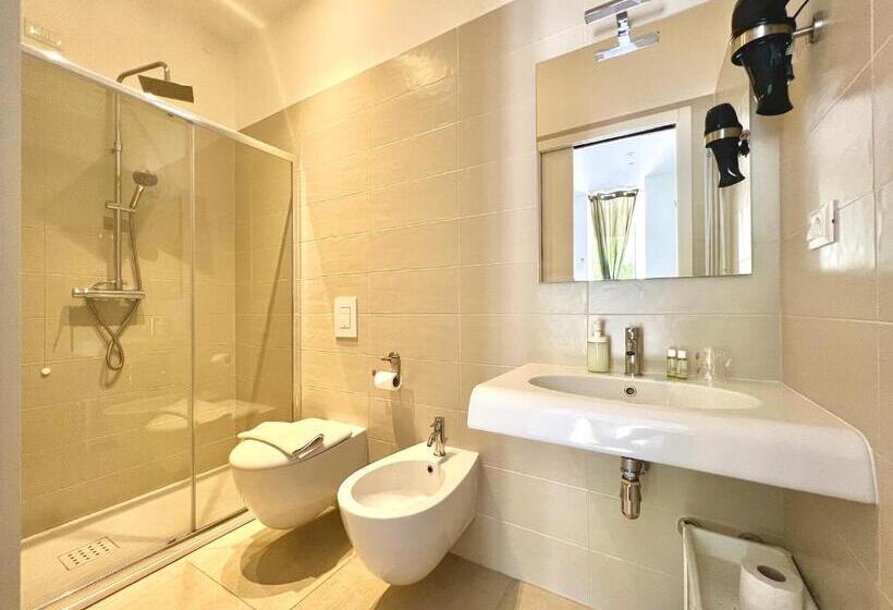 مبيت وإفطار Le 4 Stagioni Rooms