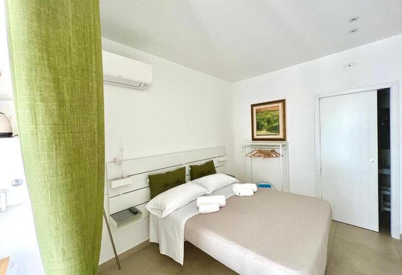 مبيت وإفطار Le 4 Stagioni Rooms