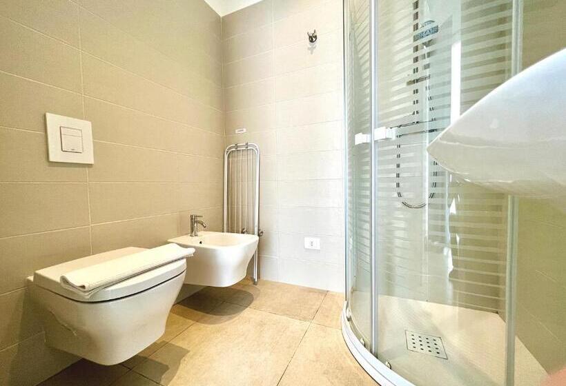 مبيت وإفطار Le 4 Stagioni Rooms