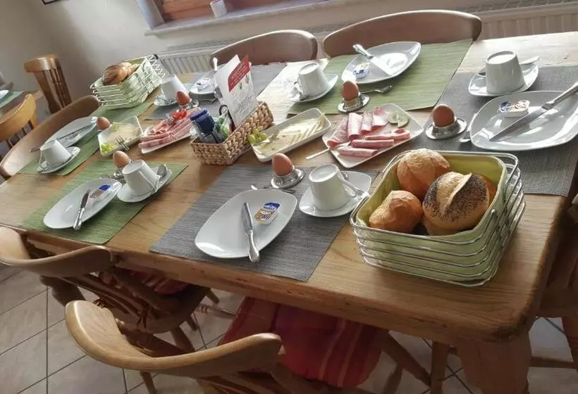 Aamiaismajoitus (B&B) Pension Rehschopp