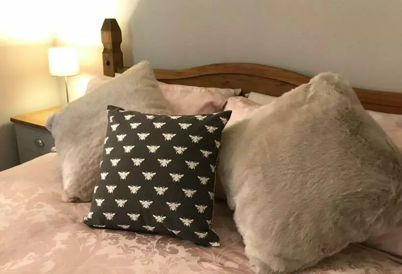 Mays Cottage Bed And Breakfast