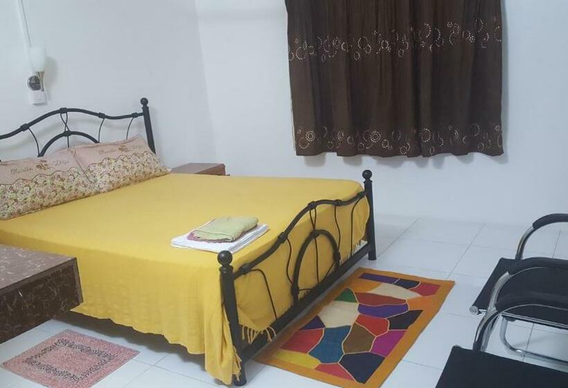 پانسیون Chez Johnny Blue Bay