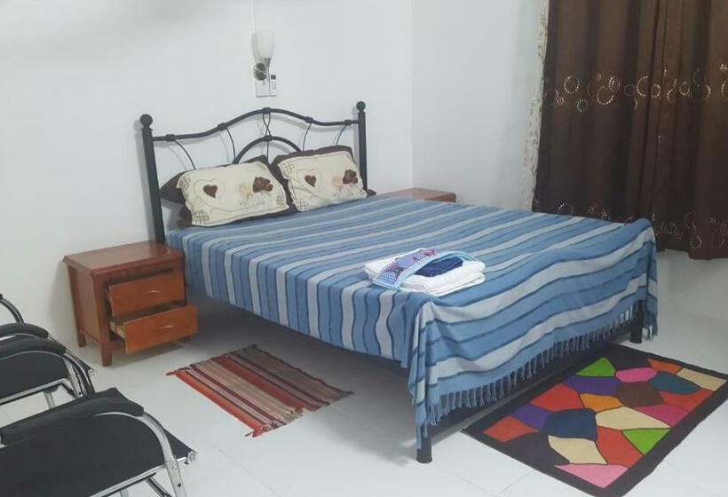 پانسیون Chez Johnny Blue Bay